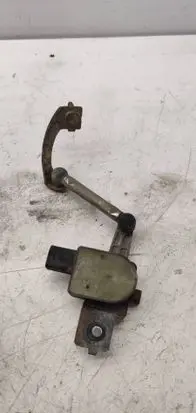 Headlight/headlamp level sensor