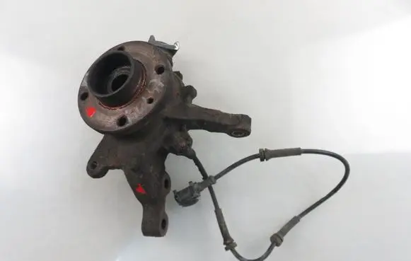 Front wheel hub spindle knuckle