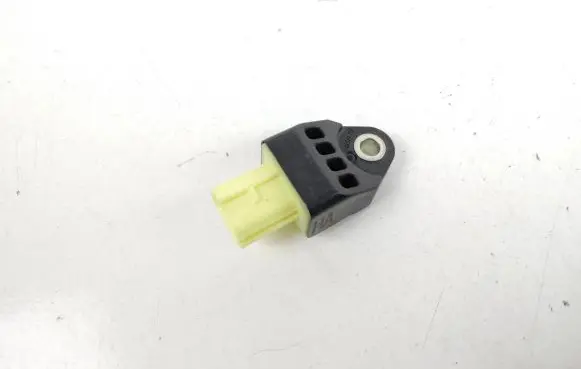 Toyota Auris E180 Airbag deployment crash/impact sensor 8983102160