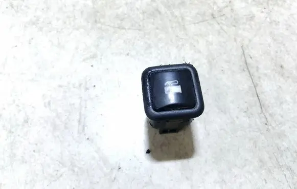 Volkswagen Golf IV Fuel tank opening switch 3b0959833a