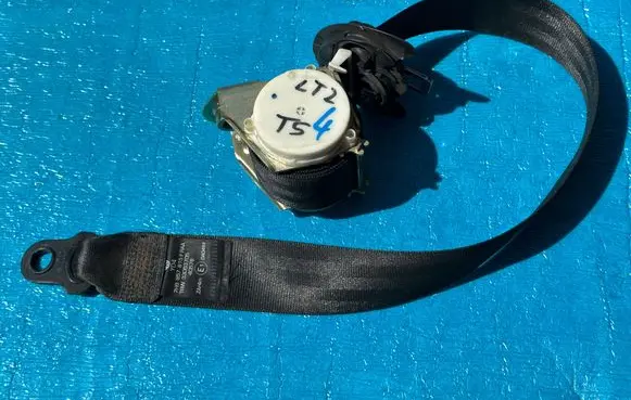 Volkswagen Transporter - Caravelle T5 Third row seat belt 7H9857815