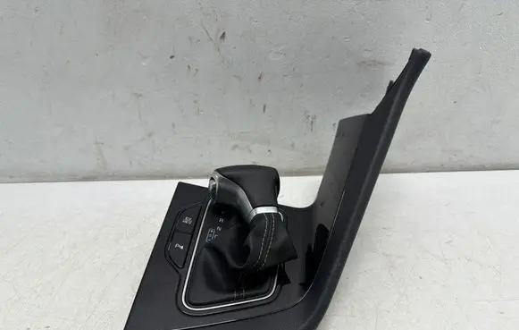 KIA Niro Gear shifter surround trim plastic 84651G5000