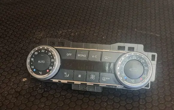 Mercedes-Benz C W204 Climate control unit 2048305790