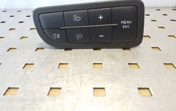 Fiat Grande Punto Headlight level height control switch 735367268 61045900 735367269