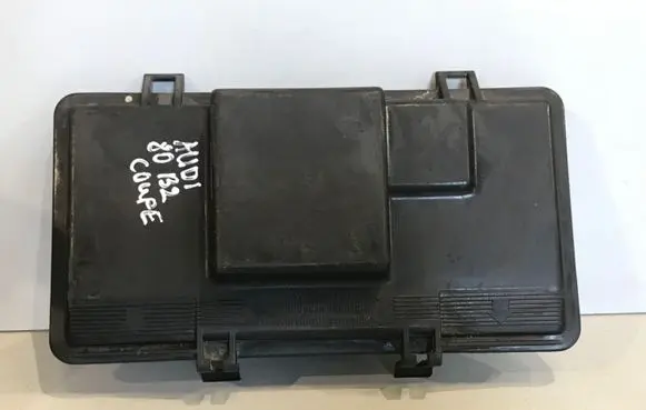 Audi Coupe Fuse box cover 443941801 443941801A