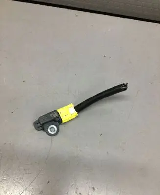 Nissan Qashqai Airbag deployment crash/impact sensor 988303RA0A NA3RA14X16C374