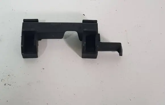 Audi A5 8T 8F Bumper support mounting bracket corner 15069