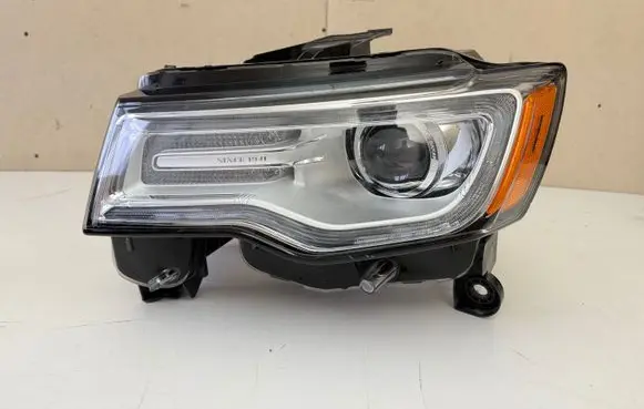Jeep Grand Cherokee Headlight/headlamp 68111001AF 323494