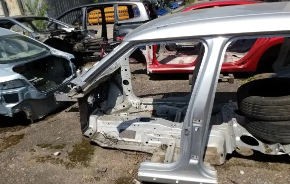 Skoda Yeti (5L) Pillar (middle)