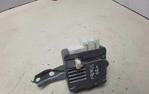 Toyota Avensis T250 Power steering control unit/module 6900000563 2250000090 1129000630