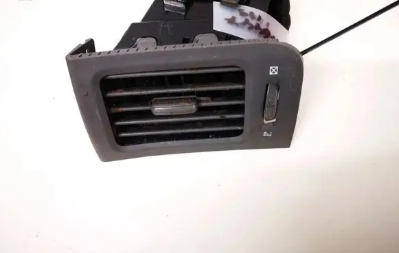 Nissan X-Trail T31 Dash center air vent grill 68760jg00b 68760jg40b
