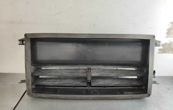 BMW i3 Intercooler air guide/duct channel 51747306421 7306421