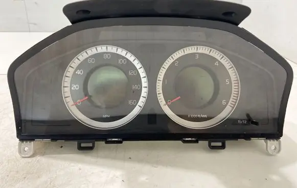 Volvo XC70 Speedometer (instrument cluster) 31270907AA 36002606 69399340U