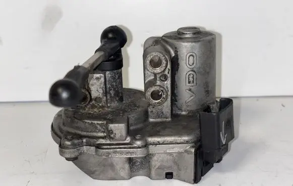 Audi Q7 4L Intake manifold valve actuator/motor A2C53106043