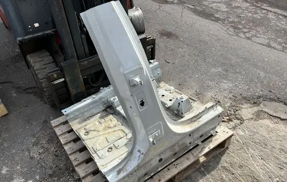 BMW X5 G05 Pillar (middle) 