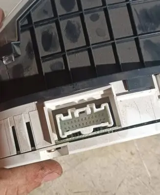 Mazda MPV Speedometer (instrument cluster) 8010012020