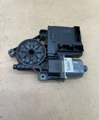 Volkswagen PASSAT B7 Front door window regulator motor 3C0959793C 918432110 BRT001