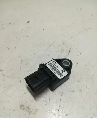 Toyota Avensis T250 Airbag deployment crash/impact sensor 8983305010 125408791E