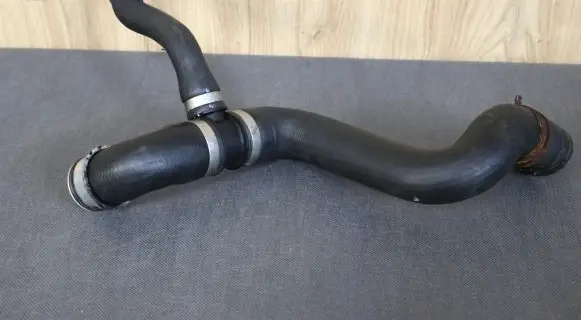 Mercedes-Benz ML W164 Engine coolant pipe/hose 1645011182 A1645011182