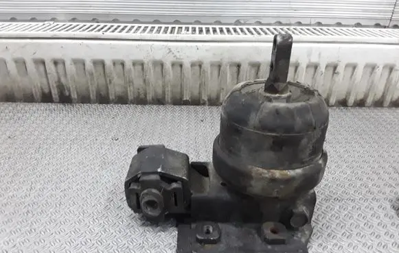 Ford Galaxy Gearbox mount 7M0199131