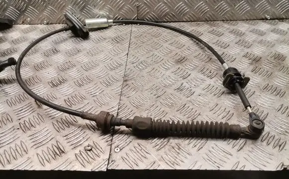 Hyundai Santa Fe Gear shift cable linkage