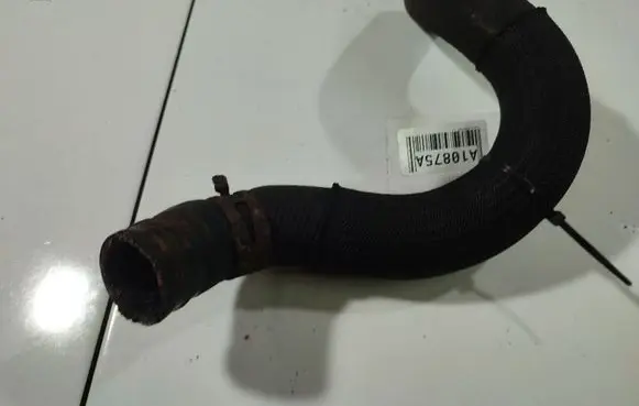 Toyota Auris 150 Engine coolant pipe/hose