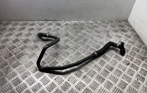 Mercedes-Benz C W204 Engine coolant pipe/hose A2125010024
