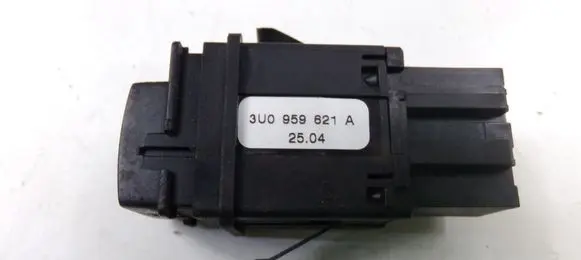 Skoda Superb B5 (3U) Windscreen/window heater switch 3U0959621A