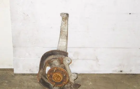 Lexus IS 220D-250-350 Front wheel hub spindle knuckle 070823