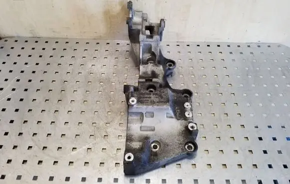 Mitsubishi Outlander Generator/alternator bracket 03G903143J
