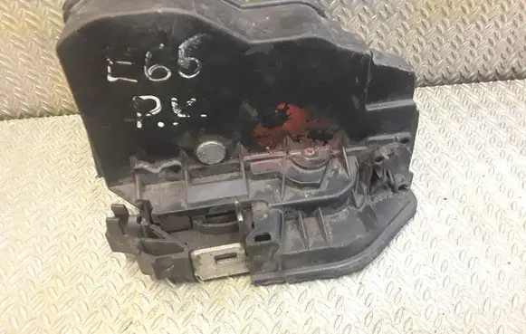 BMW 7 E65 E66 Coupe door lock (next to the handle) 7036169