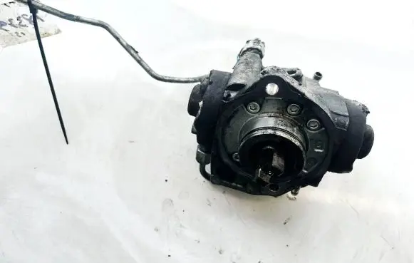 Toyota Avensis T250 Fuel injection high pressure pump HU2940000870 22100-0r011