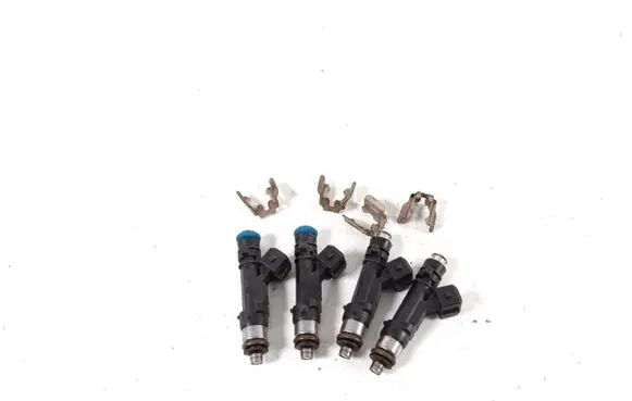 Opel Ampera Fuel injector 55565481
