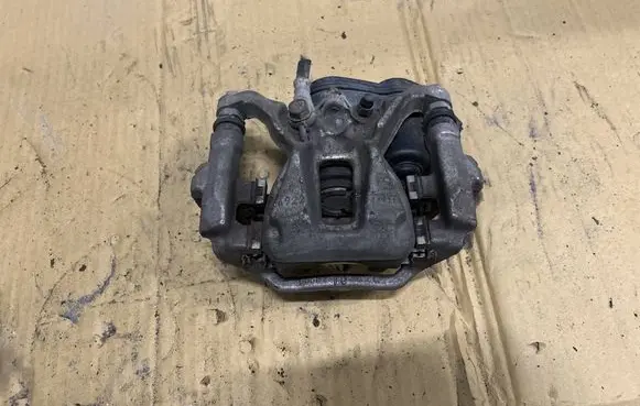 Toyota C-HR I Rear brake caliper 46310F4011