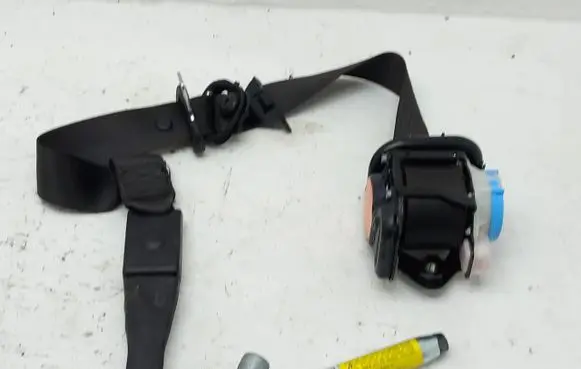 Opel Insignia A Front seatbelt 99613691