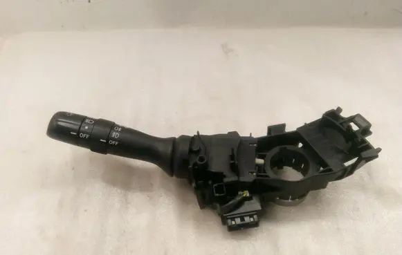 Toyota Auris 150 Indicator stalk 8414002330