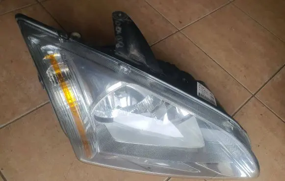 Ford Focus Headlight/headlamp 4M5113W029AD 10178