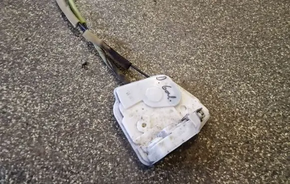 Mazda CX-5 Rear door lock