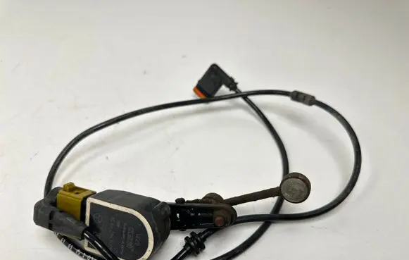 Mercedes-Benz C W204 Rear air suspension level height sensor A0045429918