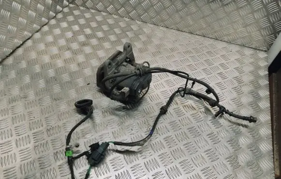 Jeep Cherokee Rear brake caliper 18328601 32353472