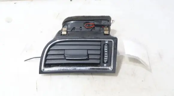 Skoda Superb B6 (3T) Dashboard side air vent grill/cover trim