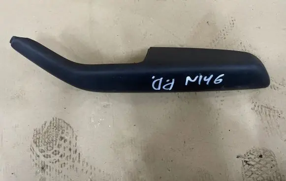 Audi A6 S6 C6 4F Front door interior handle trim 4f0867174