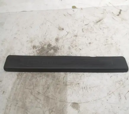 Chevrolet Camaro Front sill trim cover 917326291