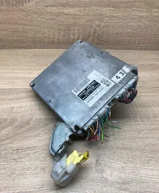 Toyota Avensis Verso Engine control unit/module ECU 8966144300 1758005123 1cdFTV