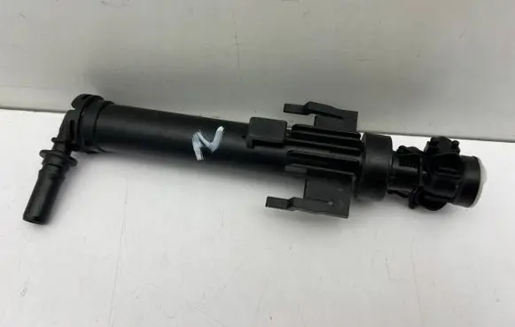 BMW X1 F48 F49 Windshield washer spray nozzle 7350648