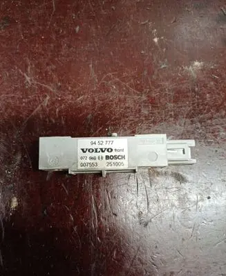 Volvo V70 Airbag deployment crash/impact sensor 9452777 007553 251005