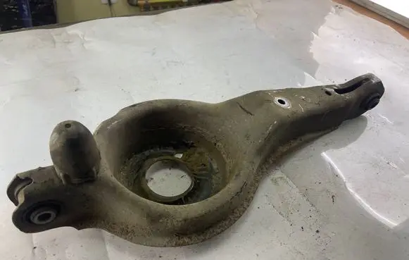 Volvo V40 Rear upper control arm/wishbone