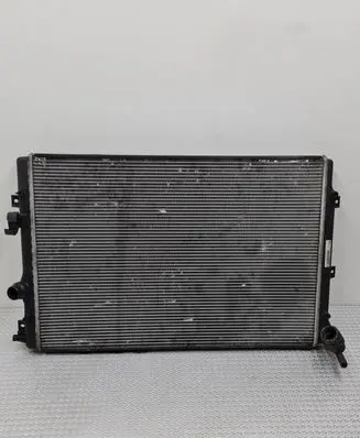 Volkswagen Tiguan Coolant radiator 5N0121253L