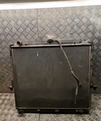 Nissan Pathfinder R51 Coolant radiator