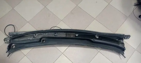 Buick Encore I Wiper trim 94542595